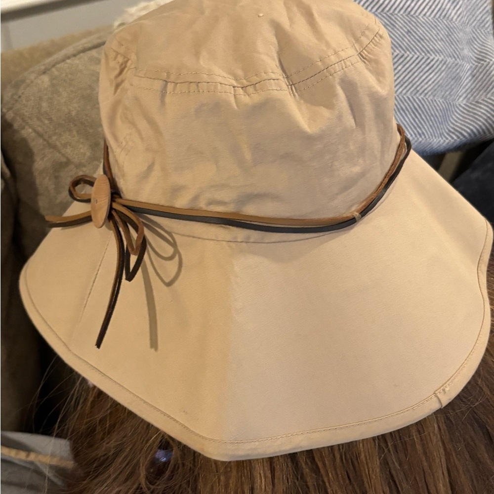Othr Tan Women's Hat with Leather Detail